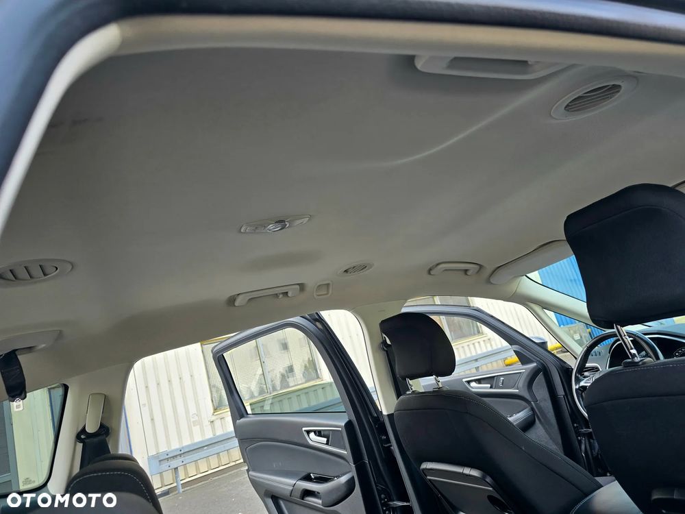 Ford S-Max 2.0 EcoBlue Titanium - 24