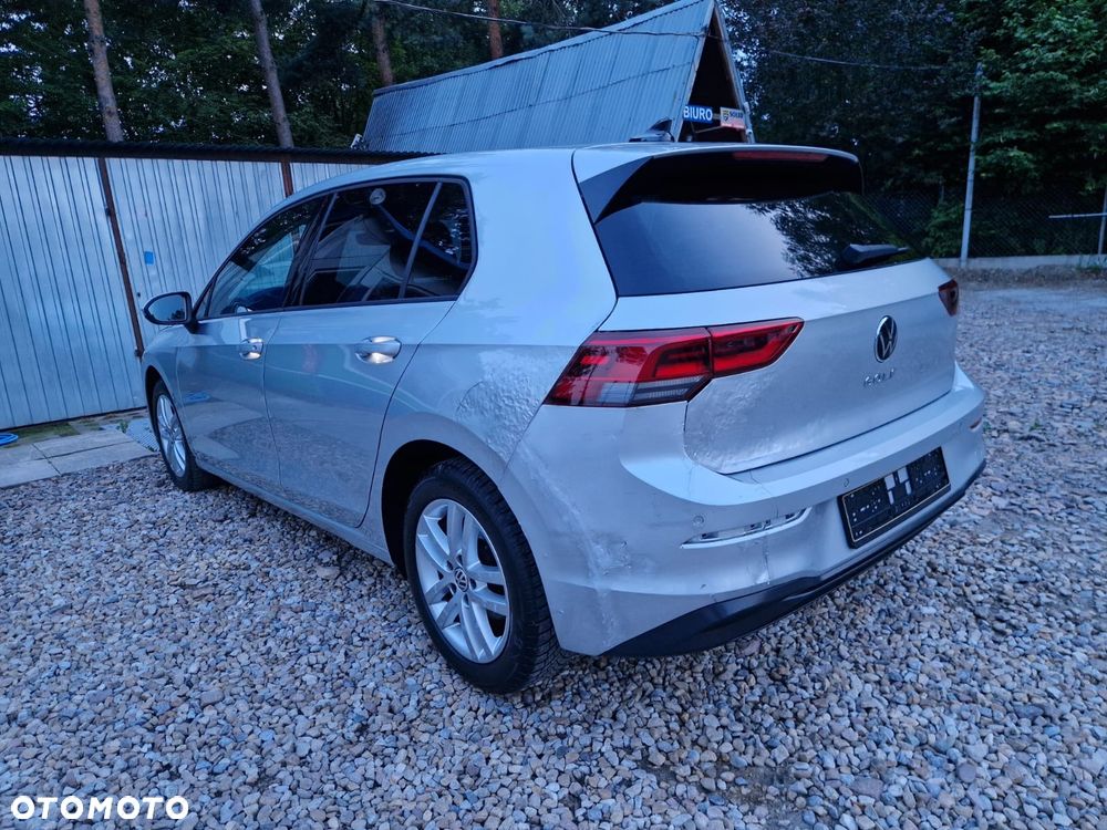 Volkswagen Golf - 6