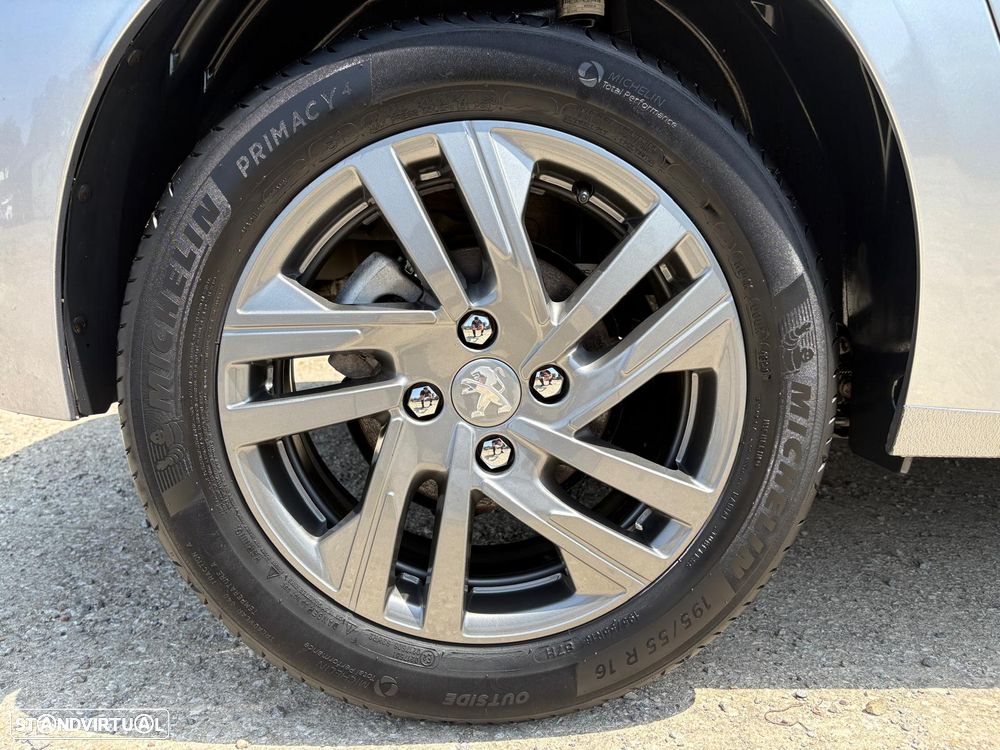 Peugeot 208 BlueHDi 100 Active - 11