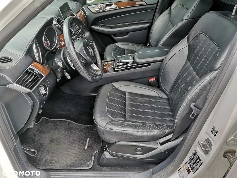 Mercedes-Benz GLS - 19