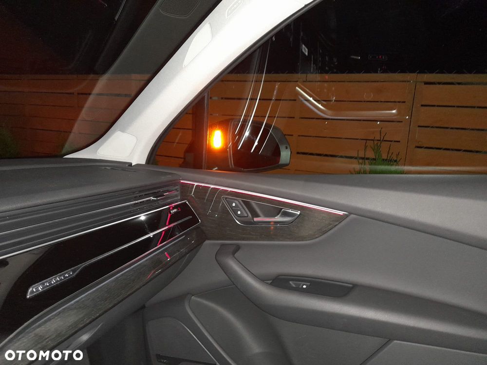 Audi Q7 - 40
