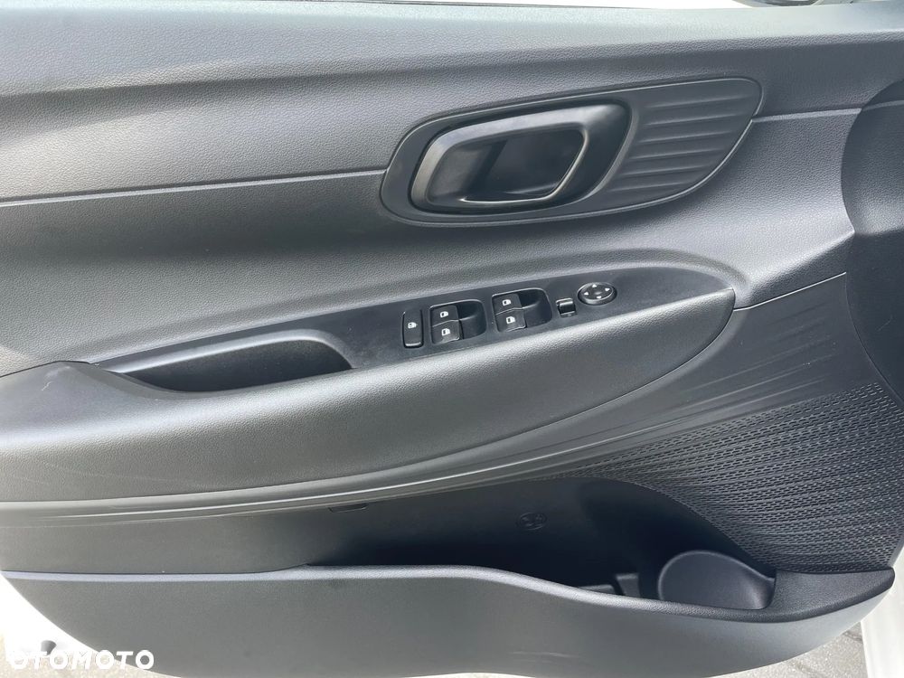 Hyundai i20 1.2 Pure - 11