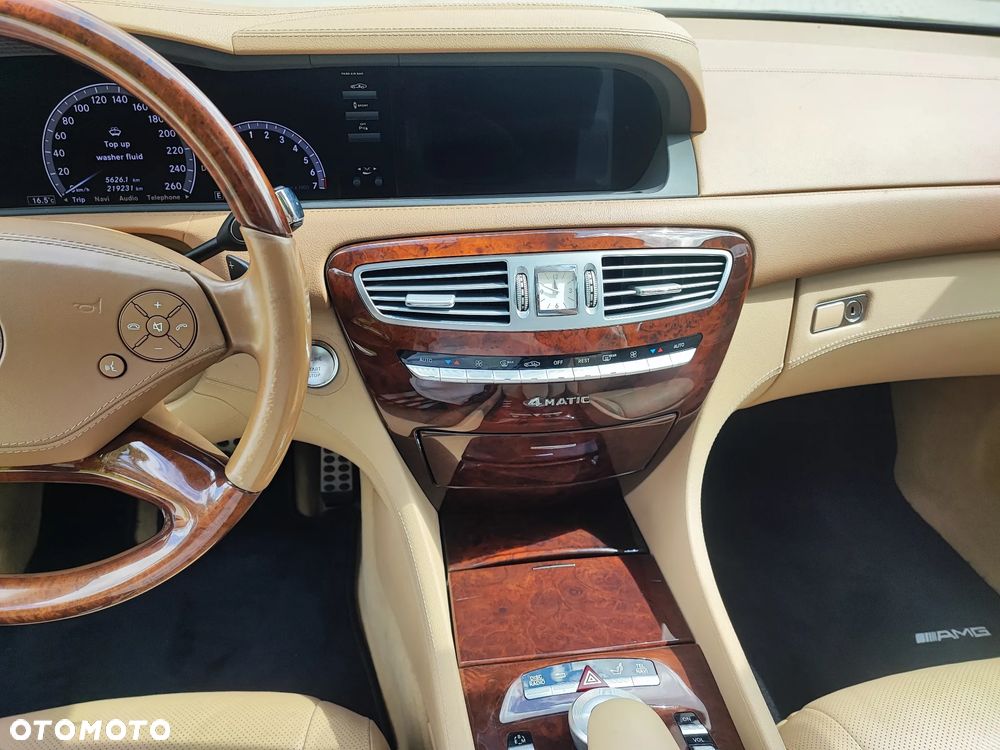 Mercedes-Benz CL 500 4-Matic BlueEff - 11