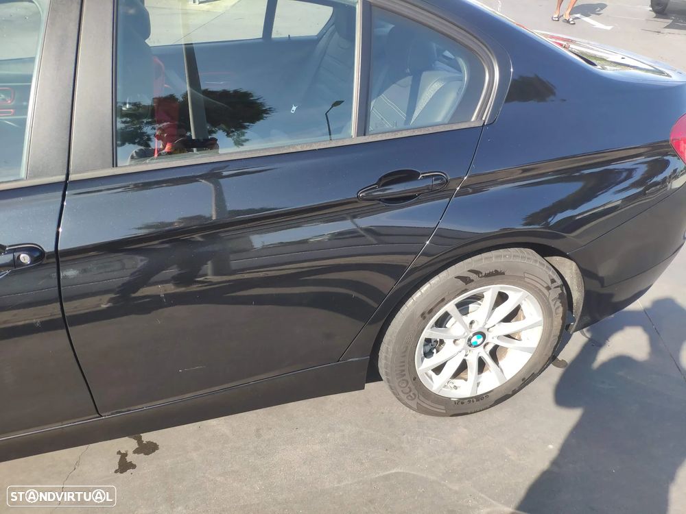 BMW 320 d Auto - 10