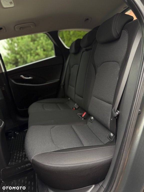 Hyundai i30 1.6 CRDI 48V-Hybrid DCT EDITION 30+ - 8