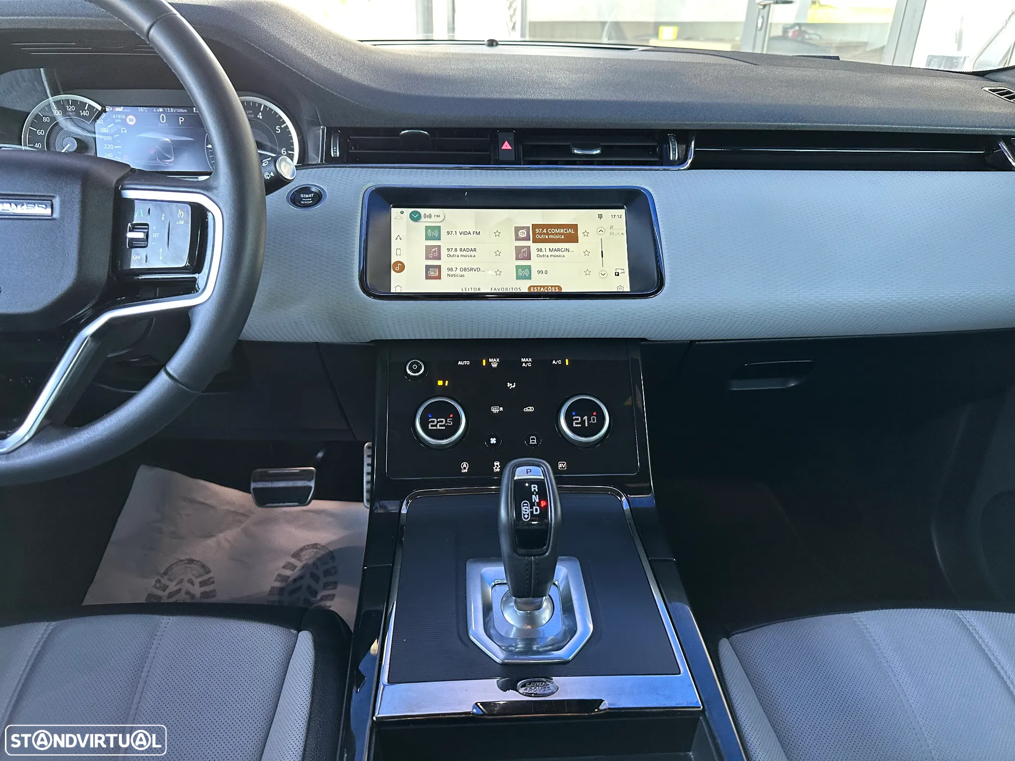 Land Rover Range Rover Evoque 1.5 P300e AWD R-Dynamic S Auto - 28