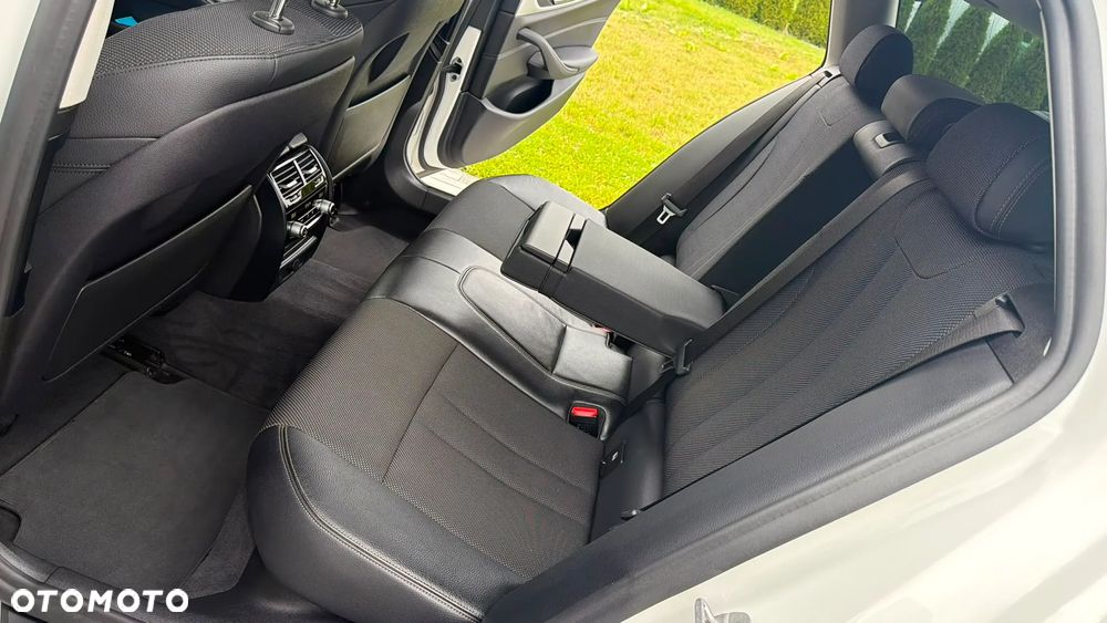BMW Seria 5 520d xDrive Sport Line - 9