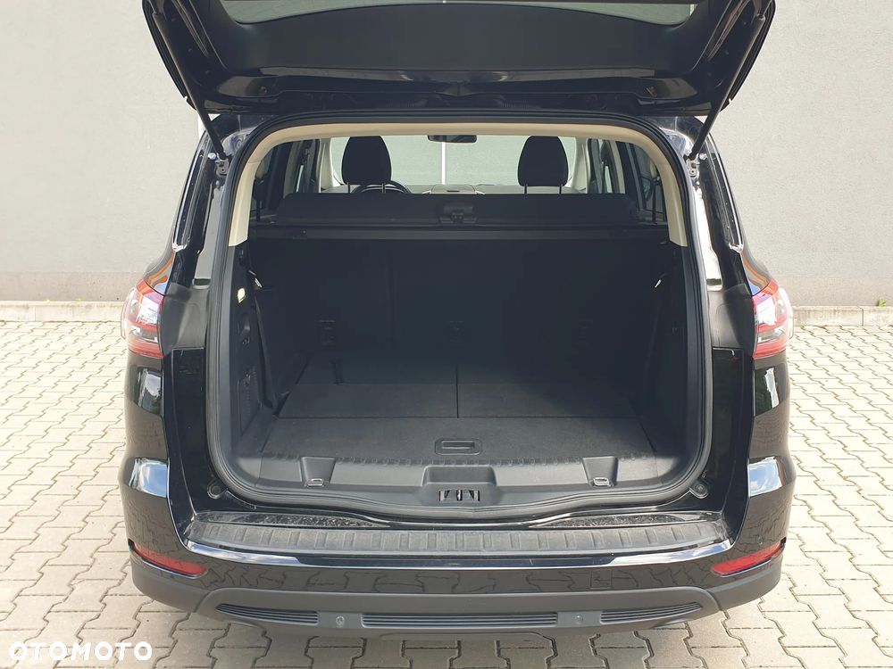 Ford S-Max - 10