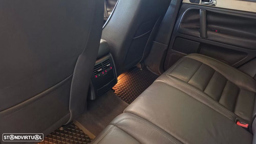 Volkswagen Touareg 3.0 TDI V6 Tiptronic — fotografia 54