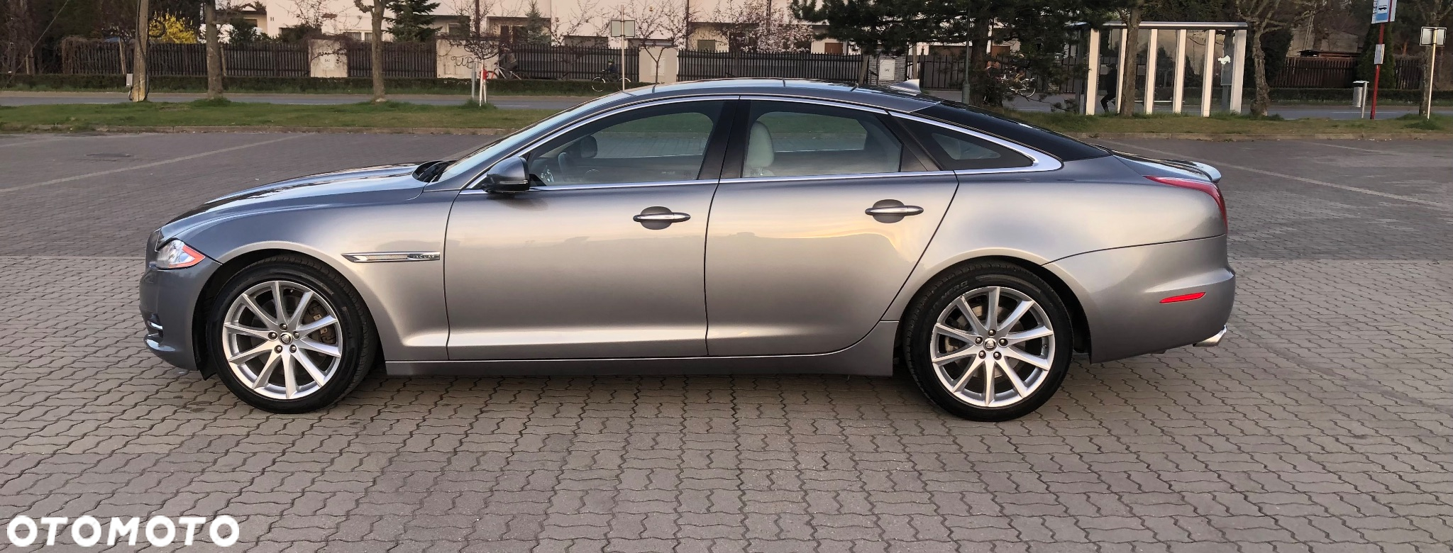 Jaguar XJ 3.0 V6 Kompressor Premium Luxury - 2