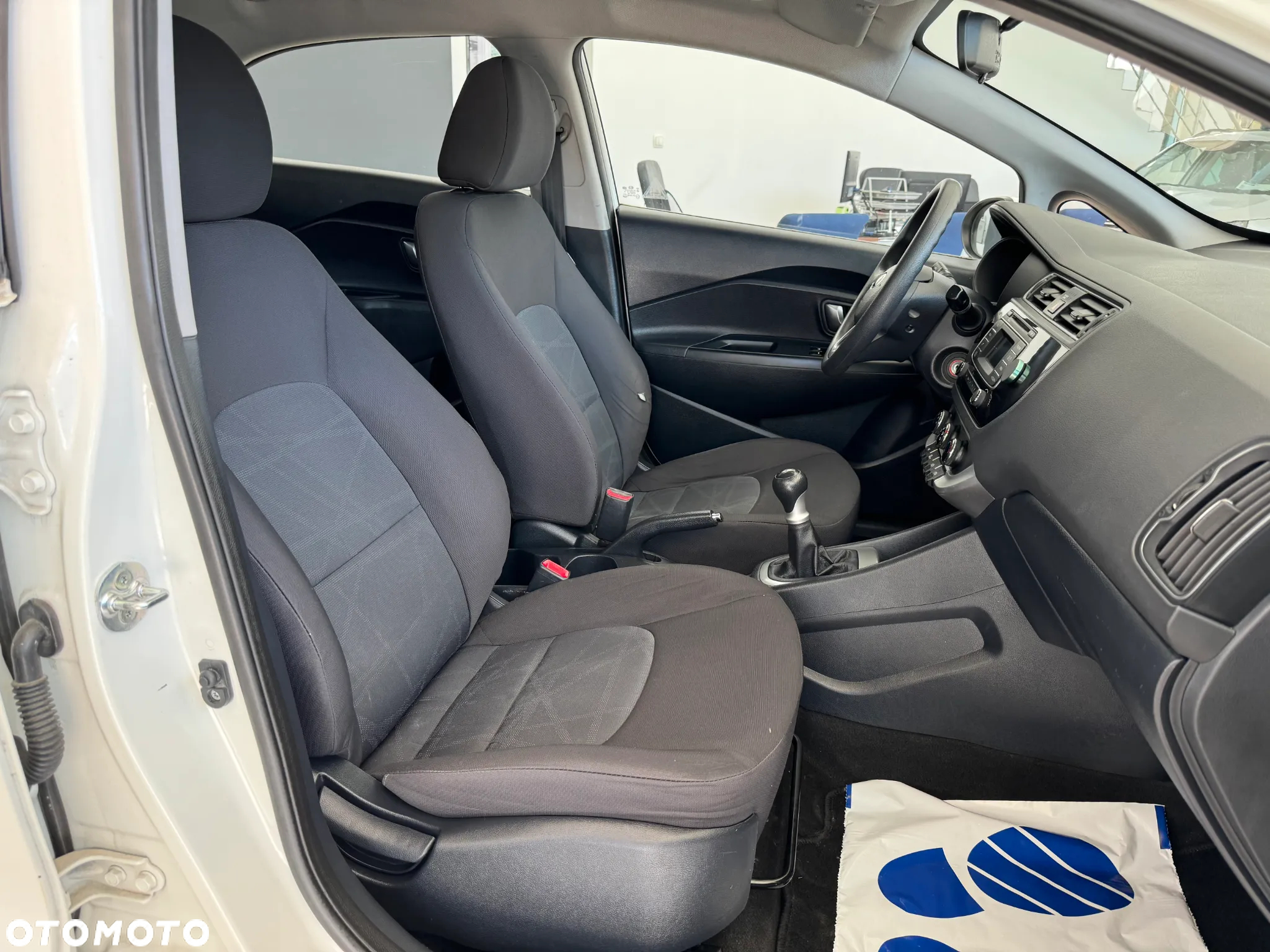 Kia Rio 1.2 Attract - 22