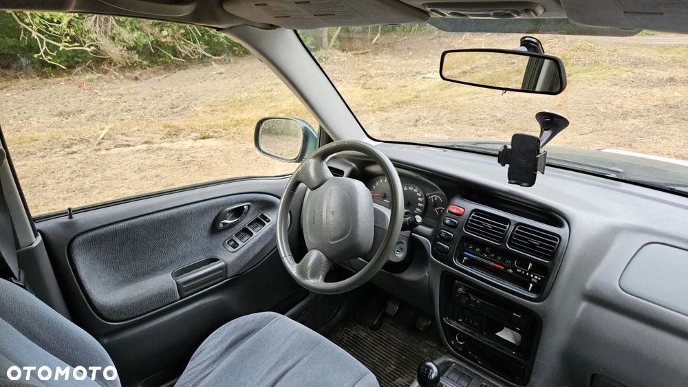 Suzuki Grand Vitara 2.7 V6 - 19