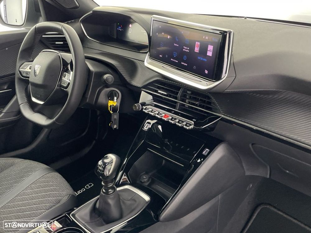 Peugeot 2008 1.2 PureTech Allure - 22