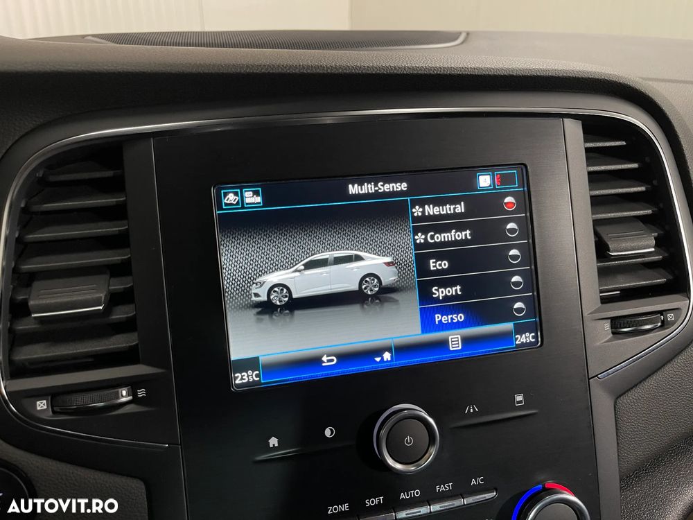 Renault Megane TCe EDC Intens - 19