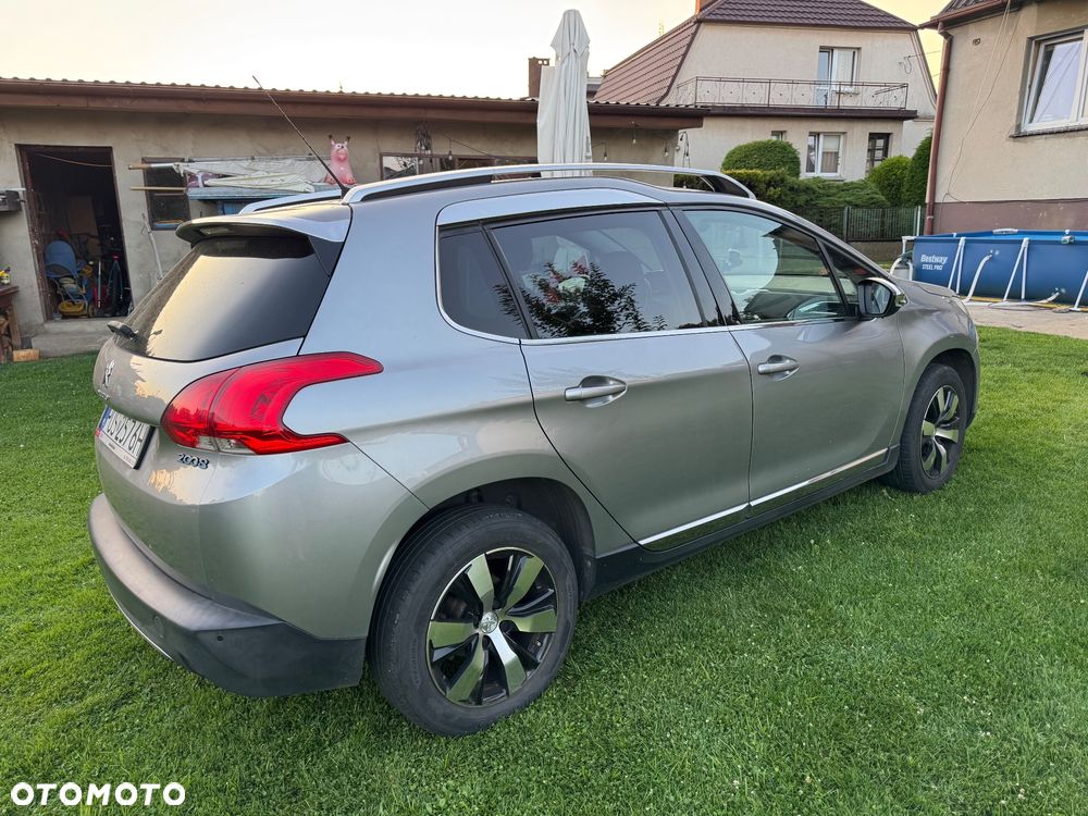 Peugeot 2008 1.6 BlueHDi Allure - 4