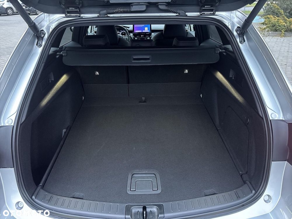 Toyota Corolla 2.0 Hybrid Style - 16