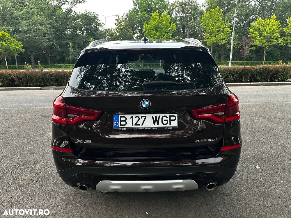 BMW X3 xDrive20i AT xLine - 6