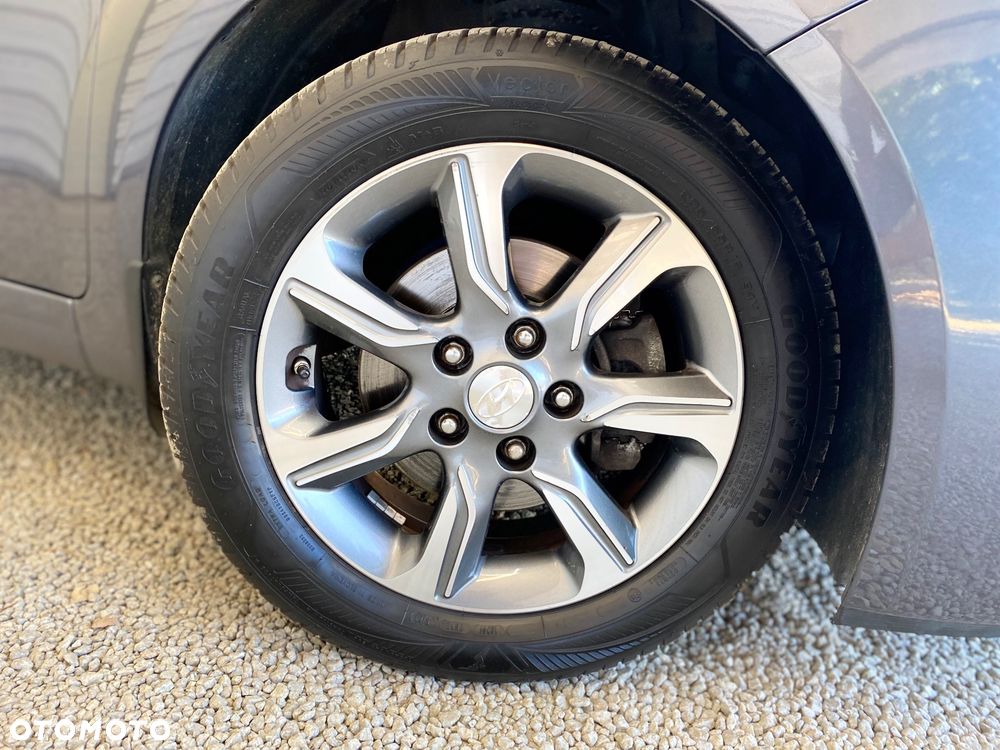 Hyundai ix20 1.6 blue YES Gold - 24