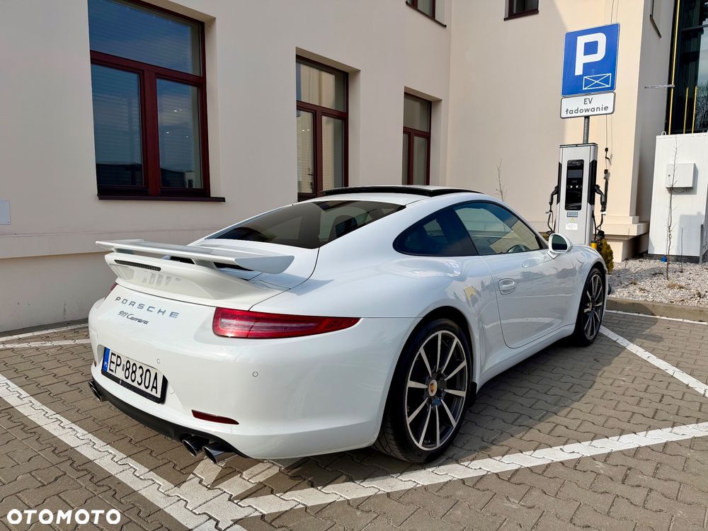 Porsche 911 Carrera - 9