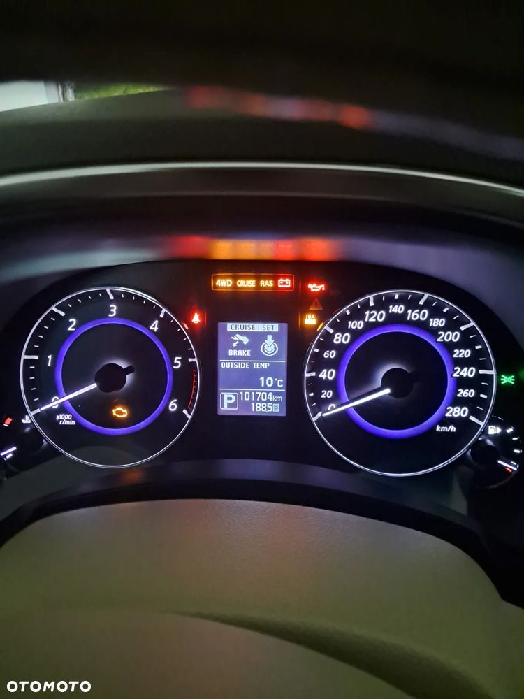 Infiniti QX70 3.0d S Premium - 10