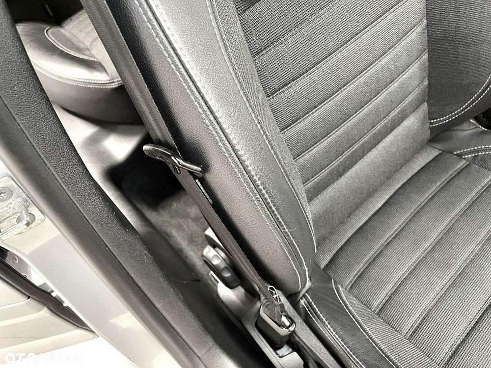 Renault Laguna 2.0 DCi FAP Dynamique - 34