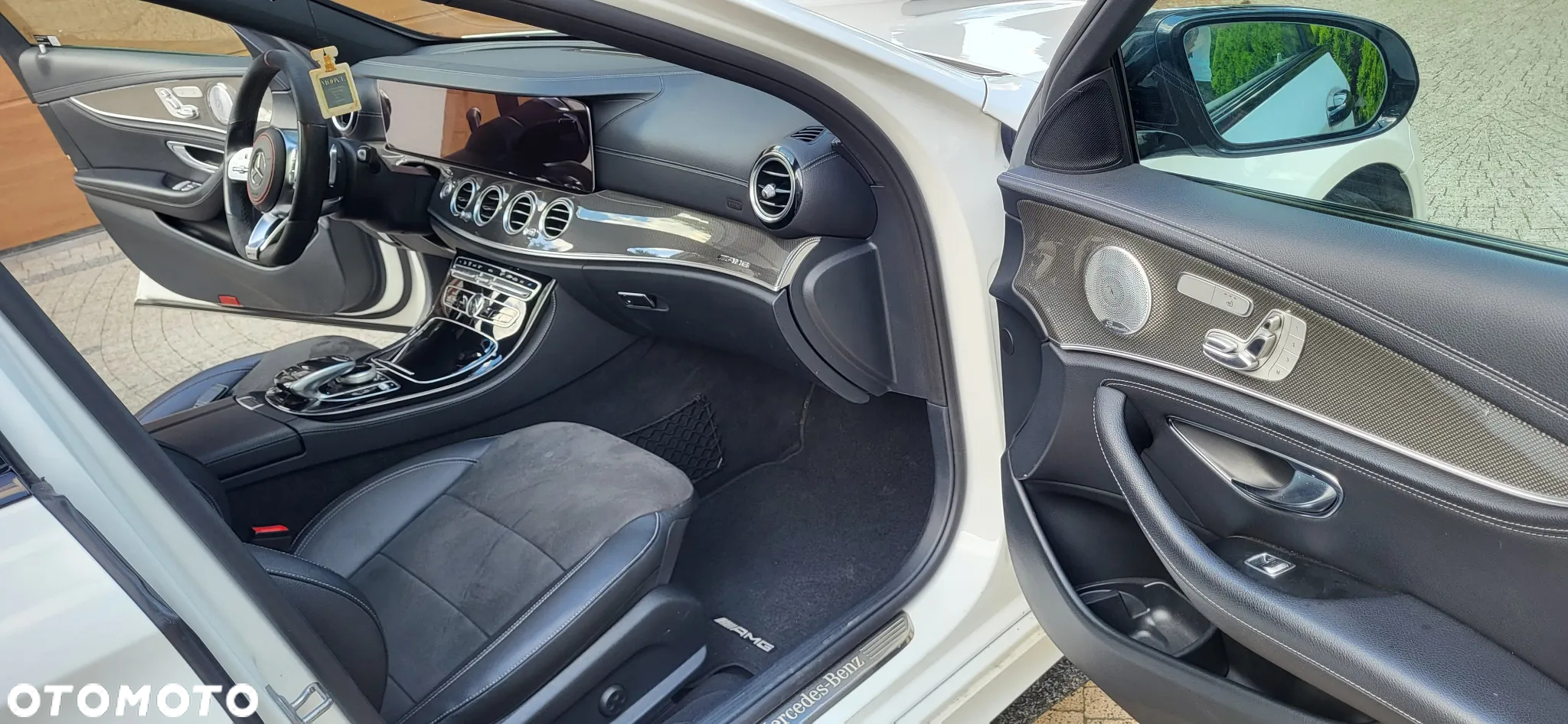 Mercedes-Benz Klasa E 220 d 4-Matic 9G-TRONIC - 12