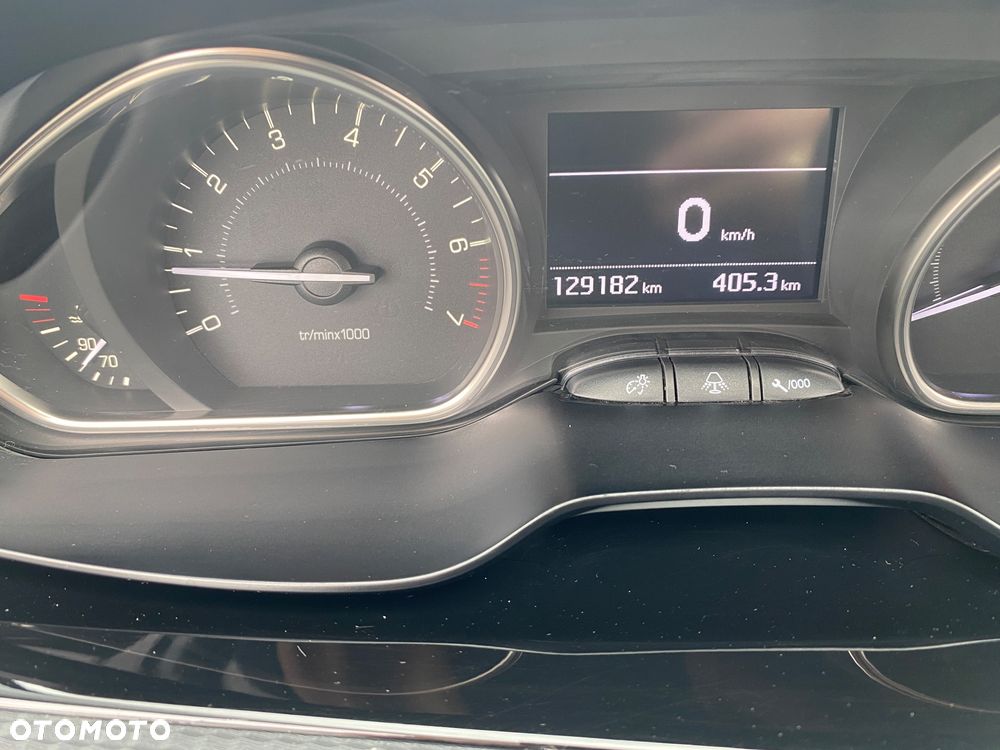 Peugeot 2008 PureTech 110 Stop&Start Allure - 22