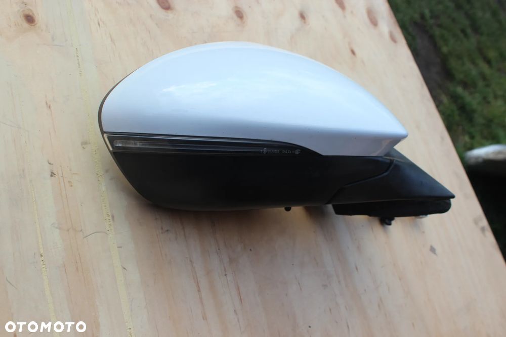 LUSTERKO PRAWE ALFA ROMEO STELVIO 8+6 PIN EUROPA 217 2018 - 11