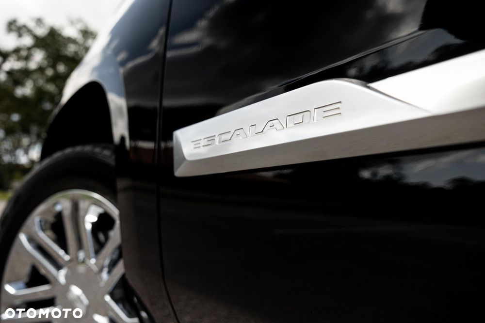 Cadillac Escalade - 13