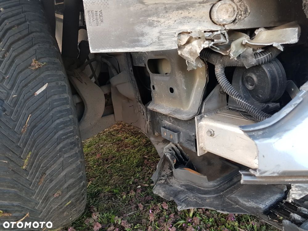 Volvo XC 90 D5 AWD Geartronic Momentum - 23