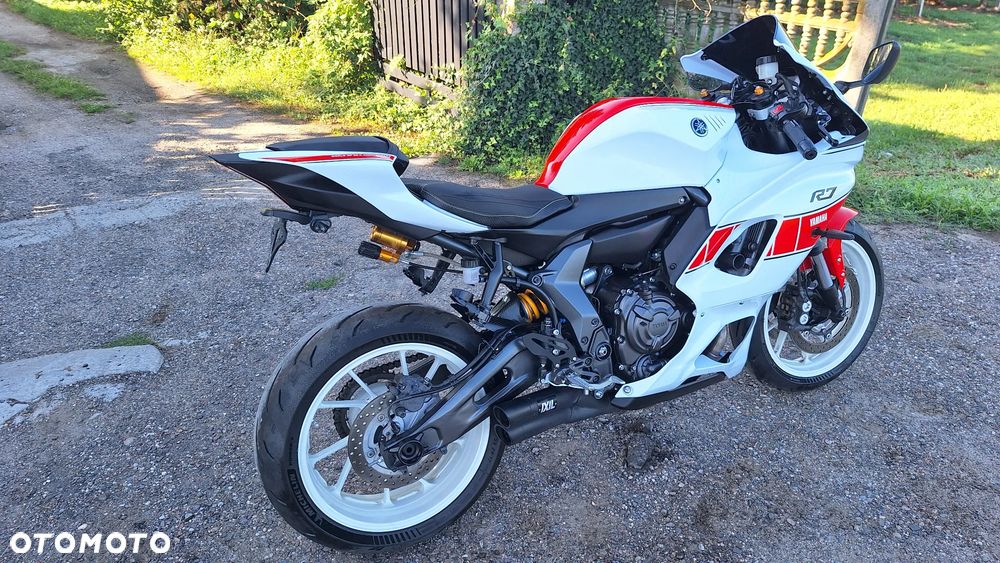 Yamaha R7 - 19