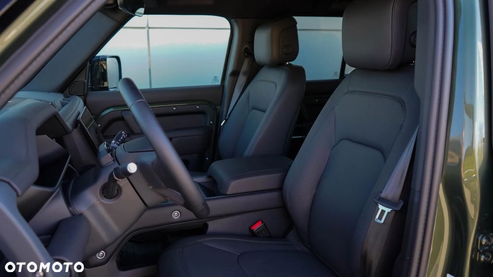 Land Rover Defender 3.0 D350 mHEV X-Dynamic SE - 13