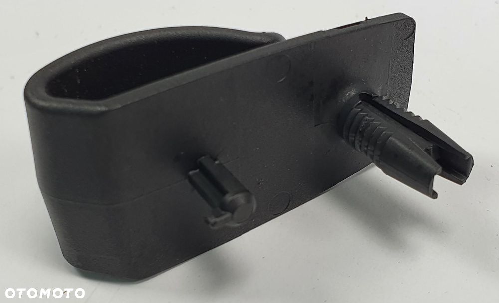 UCHWYT WIESZAK BAGAŻNIKA MERCEDES W204 - 3