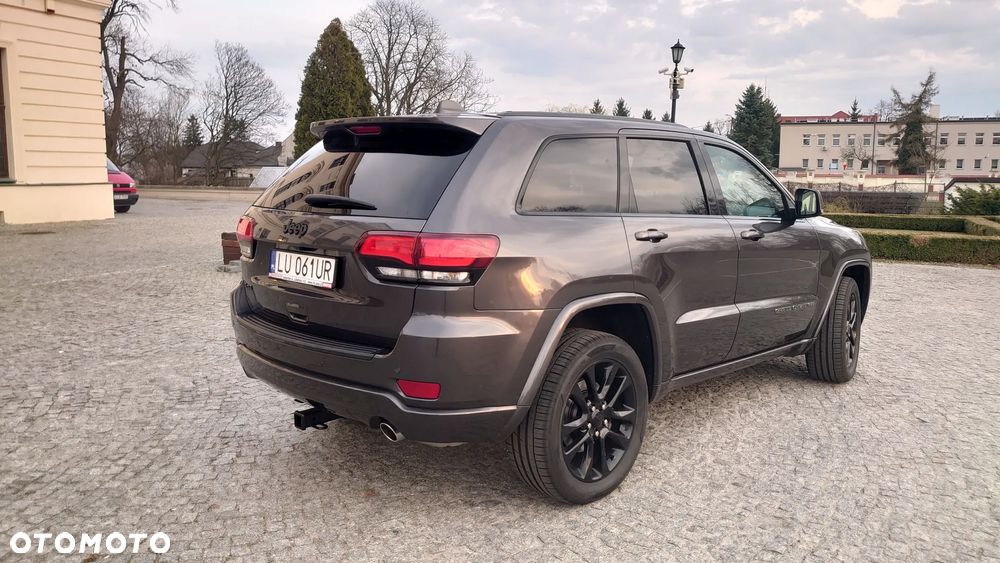 Jeep Grand Cherokee - 4