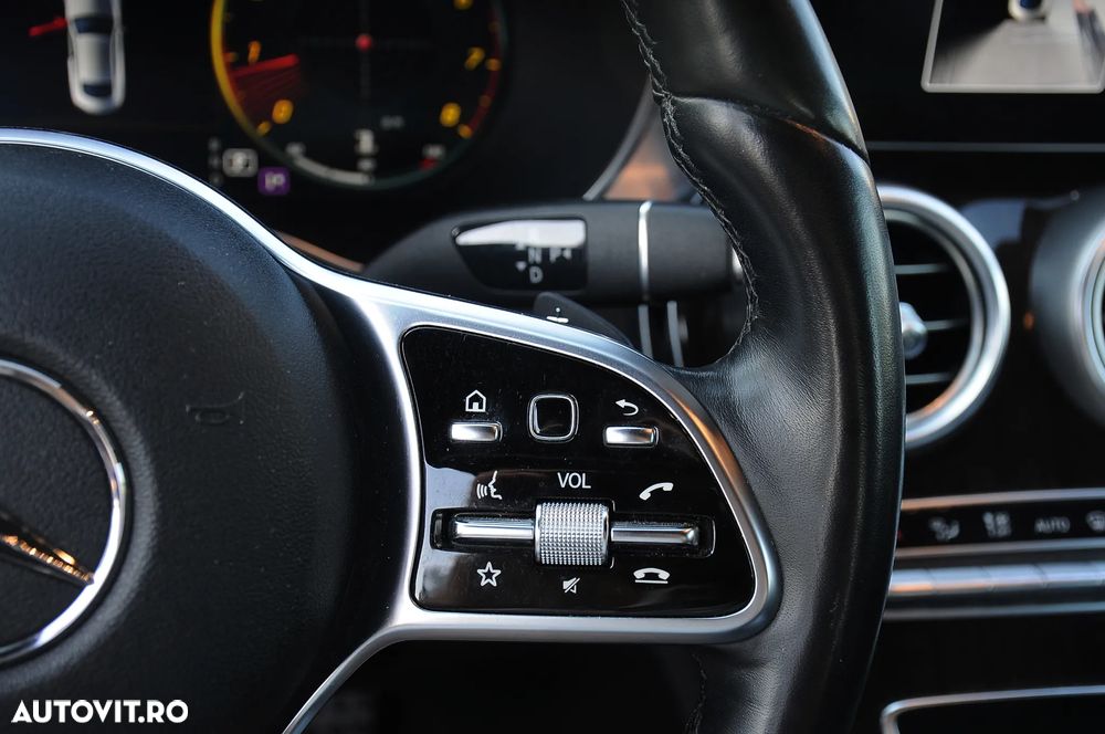 Mercedes-Benz C 300 4MATIC Aut. - 22