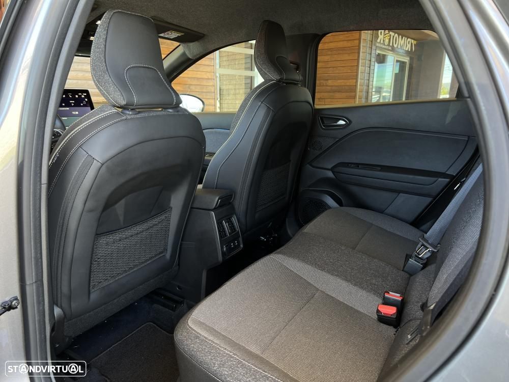 Renault Captur 1.0 TCe Techno Bi-Fuel - 16