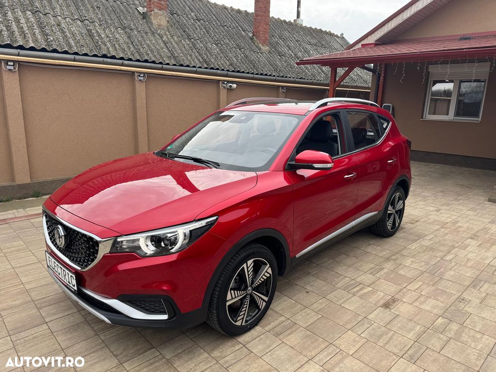 MG ZS EV Luxury - 24