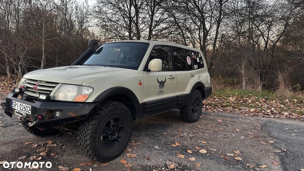 Mitsubishi Pajero - 20