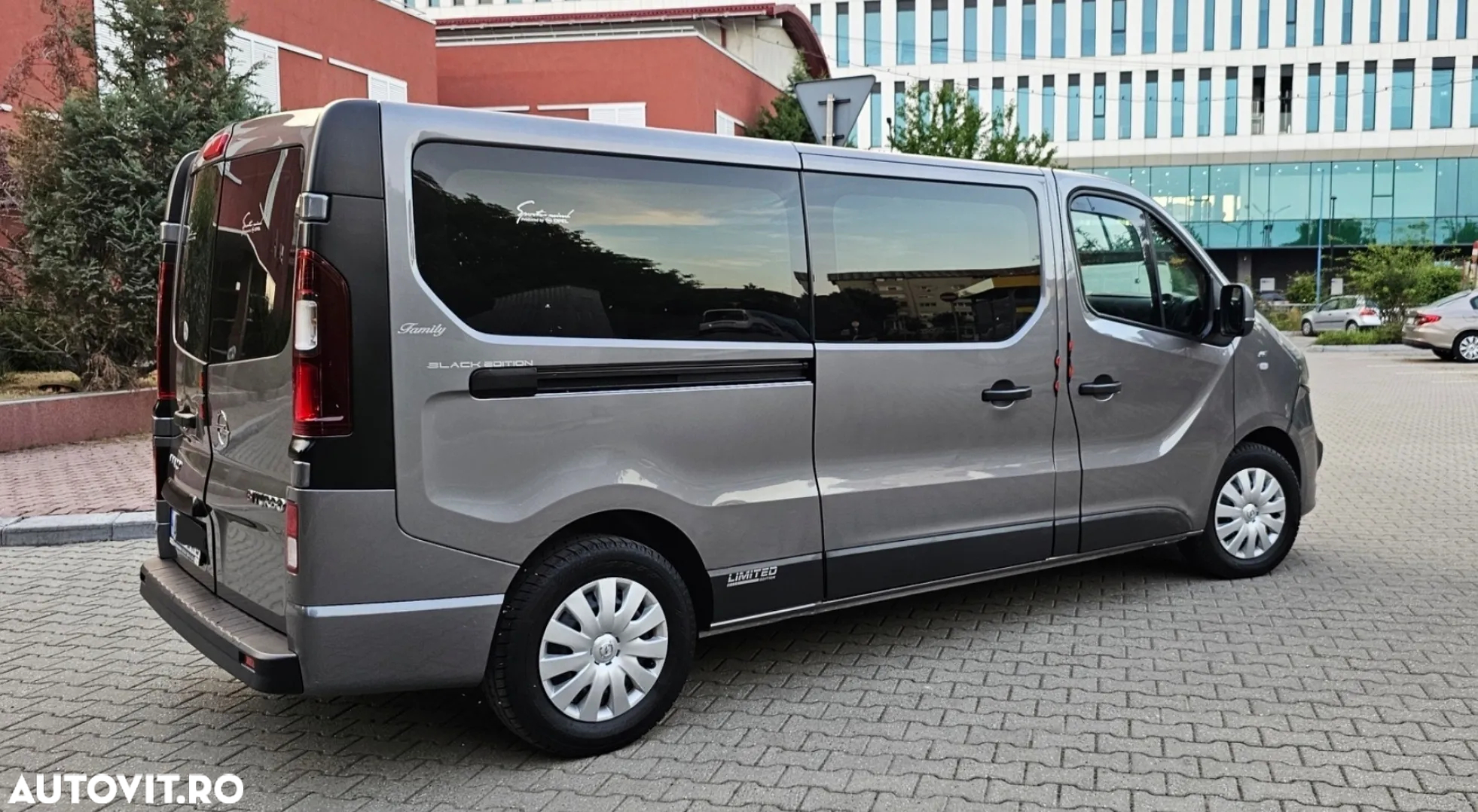 Opel Vivaro - 4