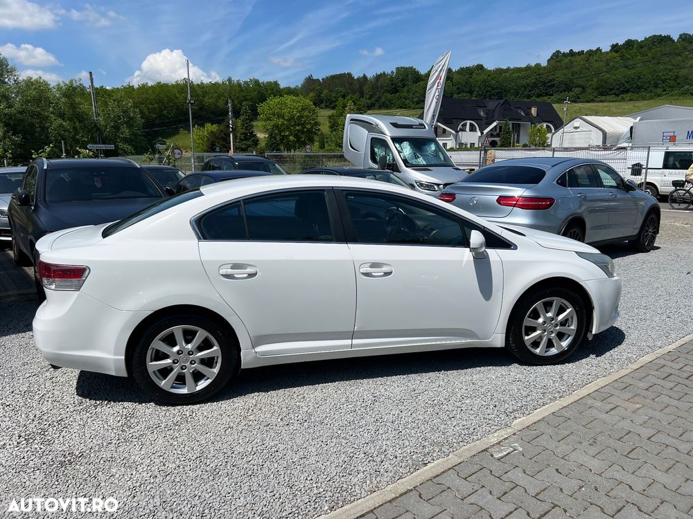 Toyota Avensis - 19