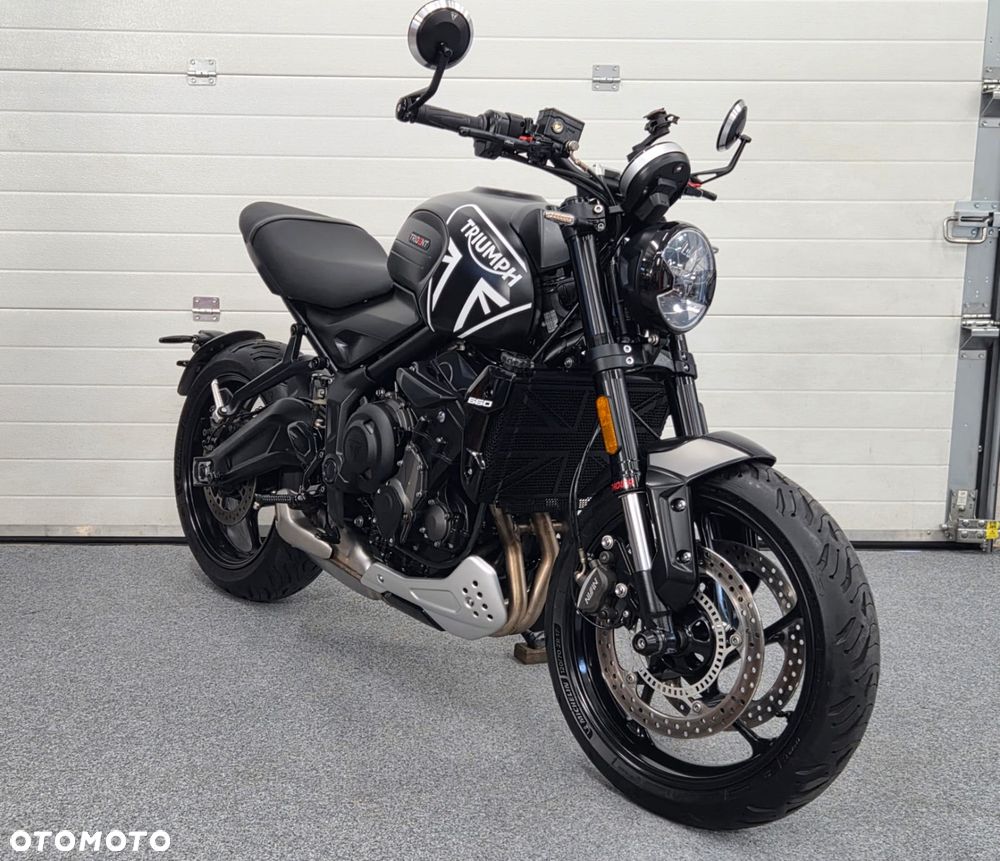 Triumph Trident - 3