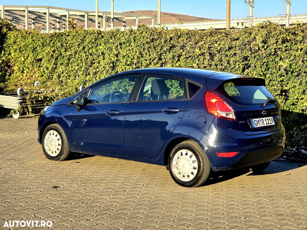 Ford Fiesta - 9