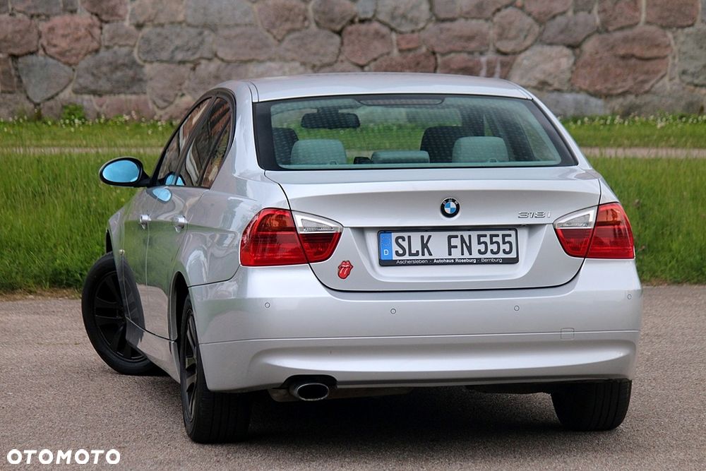 BMW Seria 3 318i Edition Exclusive - 9