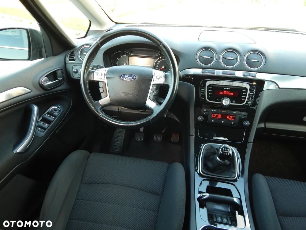 Ford S-Max 2.0 TDCi DPF Champions Edition - 13