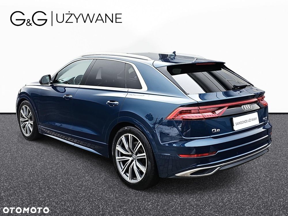 Audi Q8 - 8
