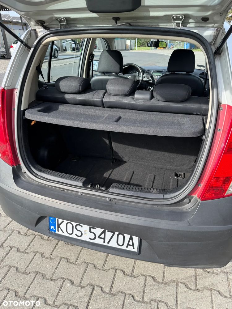 Hyundai i10 1.1 Base - 10