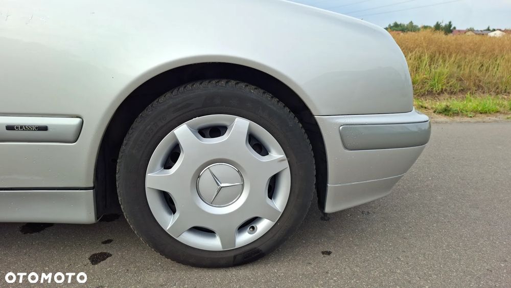Mercedes-Benz Klasa E 220 CDI Classic - 8