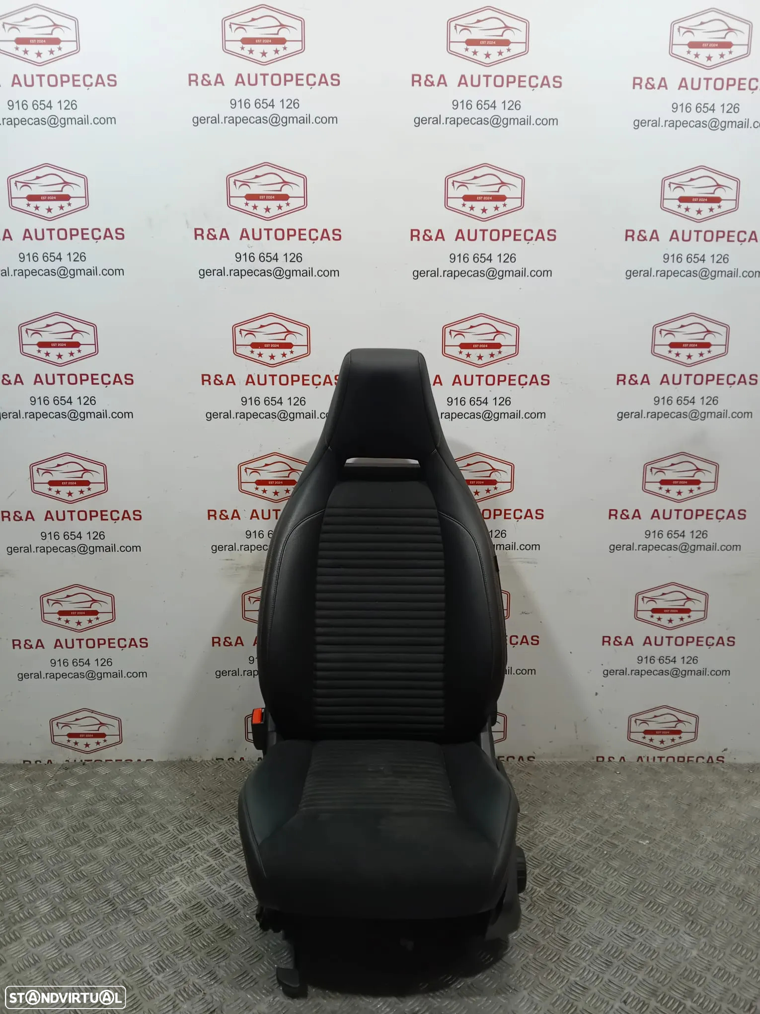 Conjunto de Bancos Mercedes Classe A W176 AMG Original - 21