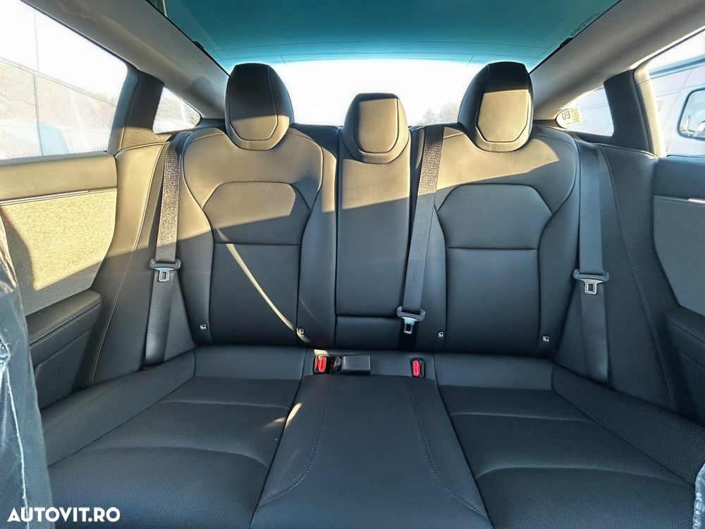Tesla Model 3 - 18