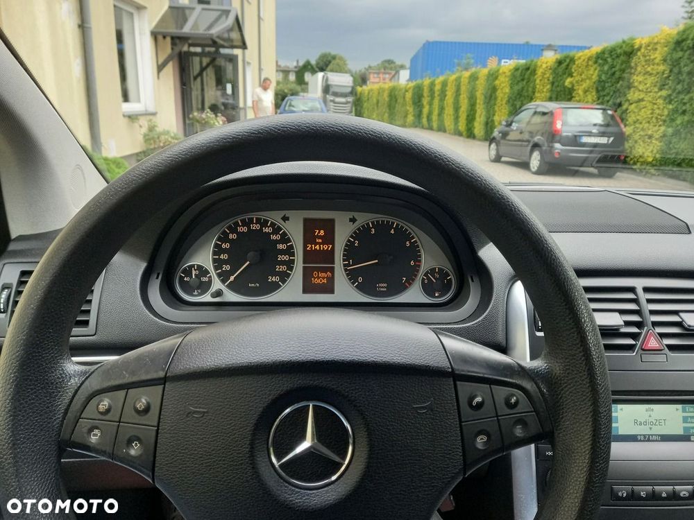 Mercedes-Benz Klasa B 170 Special Edition - 32
